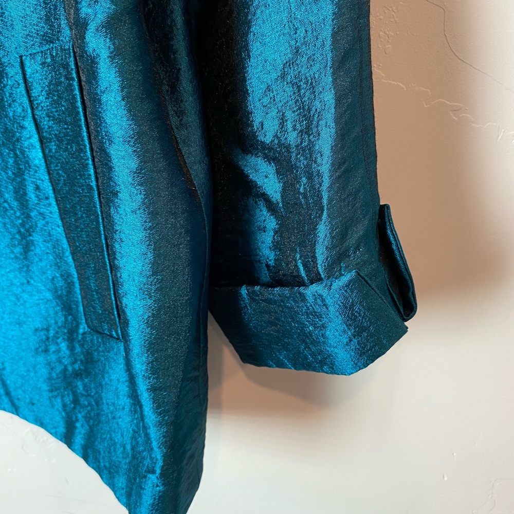 Chico's Teal Blazer Coat Lightweight Relaxed Fit Shiny Size 1/M Classic Workwear - Picture 4 of 5